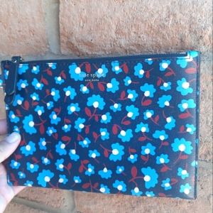 Kate spade wristlet NEW
